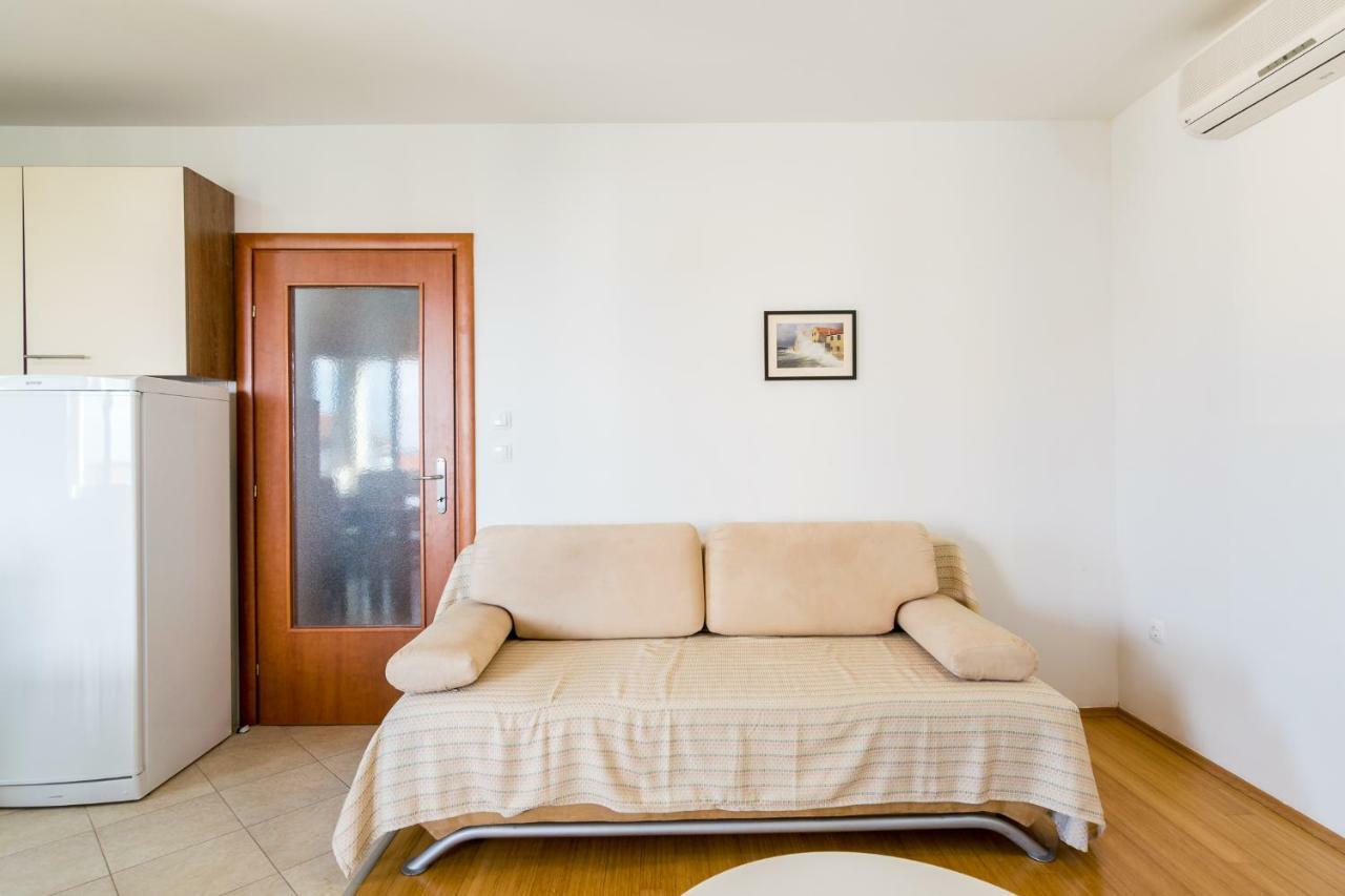 Apartman Emil Supetar Εξωτερικό φωτογραφία