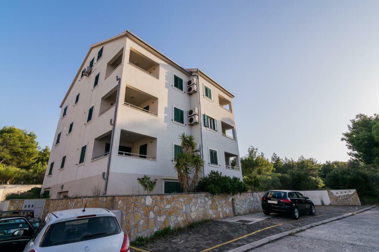 Apartman Emil Supetar Εξωτερικό φωτογραφία